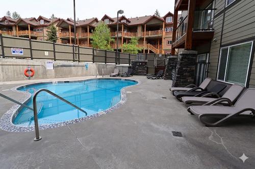 318-400 Stemwinder Drive, Kimberley, BC - Outdoor With In Ground Pool