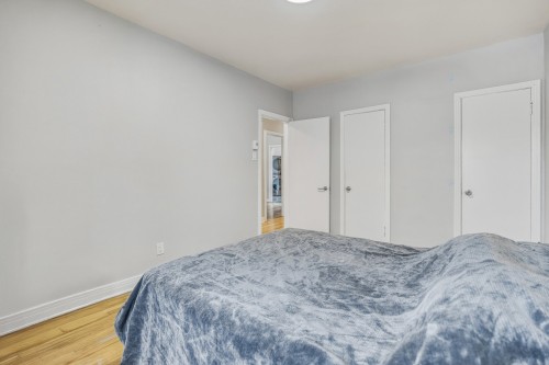 Chambre à coucher - 2427 Av. Lockhart, Montréal (Côte-Des-Neiges/Notre-Dame-De-Grâce), QC - Indoor Photo Showing Bedroom