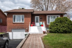 7731 Boul. Perras  Montréal (Rivière-Des-Prairies/Pointe-Aux-Trembles), QC H1E 4E9
