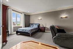 Family Room - 