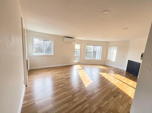 Living Room - 305-5221 Rue Riviera, Montréal (Pierrefonds-Roxboro), QC - Indoor Photo Showing Other Room