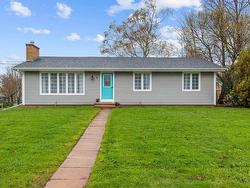 3 Hope Drive  Charlottetown, PE C1A 7P9