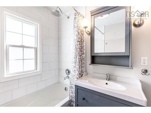 119 Howard Avenue, Eastern Passage, NS 