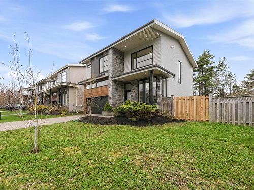 167 Amesbury Gate, Halifax, NS 