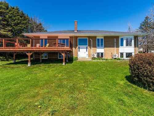 18-20 Harbourview Drive  Yarmouth, NS B5A 4C3