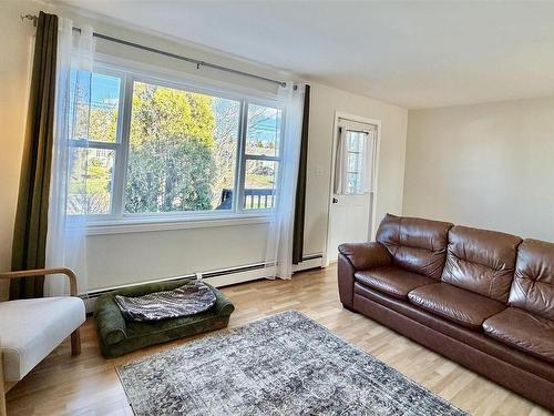 733 Sharpes Lane, New Waterford, NS 