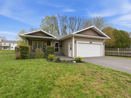 14 Smith Avenue, Kentville, NS 