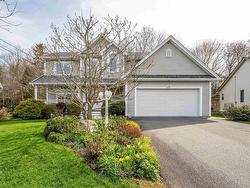 132 Lexington Avenue  Dartmouth, NS B2X 3T6