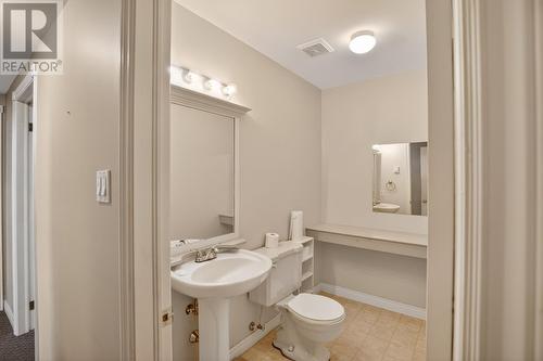 2 Rathburn Drive, Paradise, NL - Indoor Photo Showing Bathroom