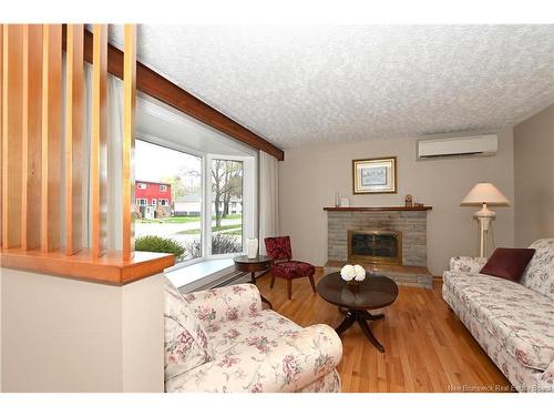 730 Irvine St, Devon, NB 