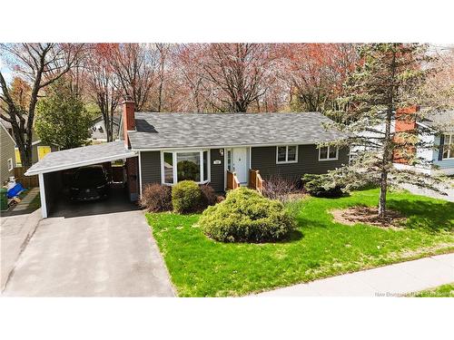 730 Irvine St, Devon, NB 