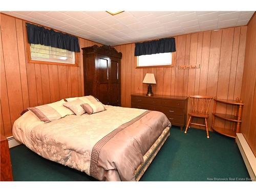 730 Irvine St, Devon, NB 