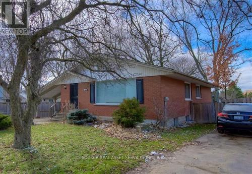 199 Dixie Crescent, Waterloo, ON - Outdoor