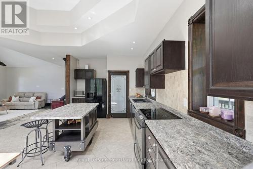 5106 5Th Line, Minto, ON - Indoor Photo Showing Kitchen With Upgraded Kitchen
