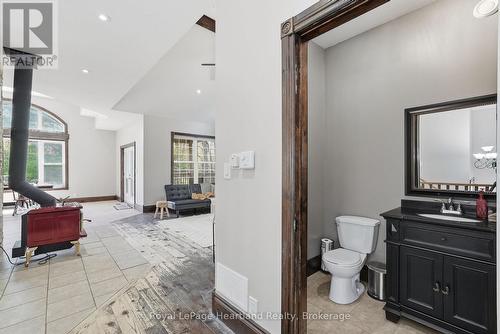 5106 5Th Line, Minto, ON - Indoor Photo Showing Bathroom