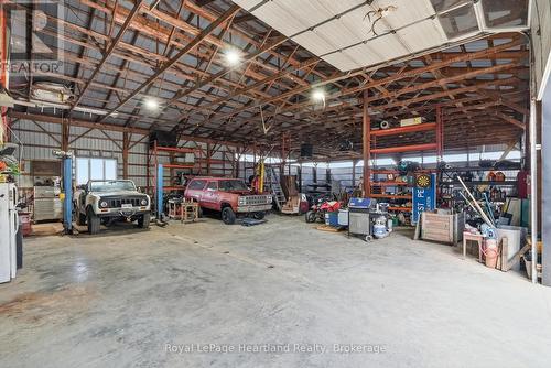5106 5Th Line, Minto, ON - Indoor Photo Showing Garage