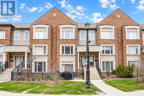 61 BURTON HOWARD DRIVE  Aurora, ON L4G 0S1
