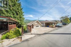 2139 Daniel Street Trail, BC V1R 4H1