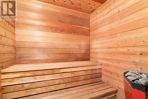 Indoor Sauna - 4646 Sideroad 20 N, Puslinch, ON 