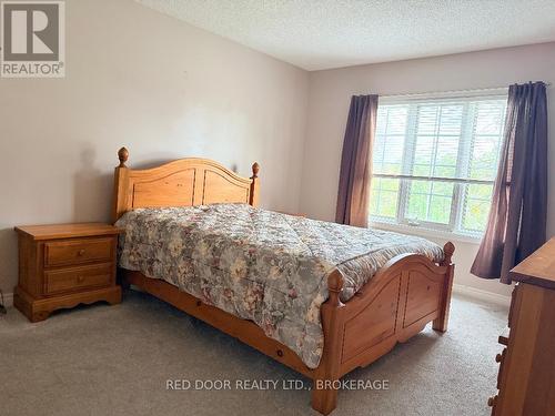 66 - 250 North Centre Road, London North (North R), ON - Indoor Photo Showing Bedroom