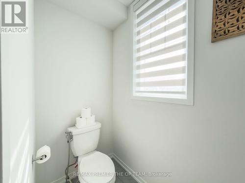 22 Pierre Berton Boulevard, Vaughan, ON - Indoor Photo Showing Bathroom