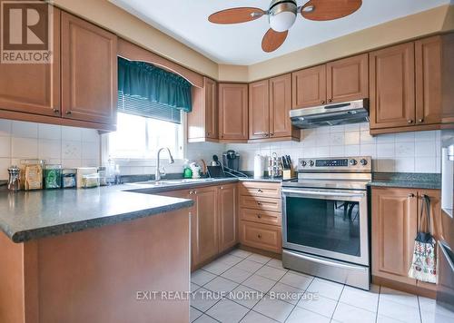 53 Etherington Crescent, Barrie, ON - Indoor Photo Showing Kitchen