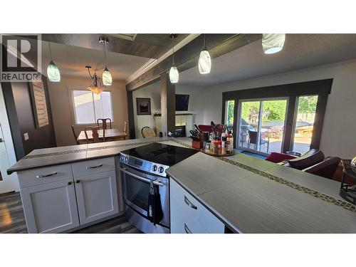 1151 Schubert Drive, Kamloops, BC - Indoor Photo Showing Kitchen