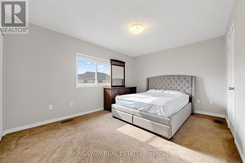 5642 Annabelle Avenue, Mississauga, ON - Indoor Photo Showing Bedroom