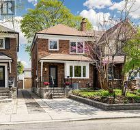 55 CHILTON ROAD Toronto, ON M4J 3C7