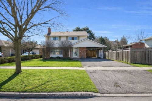 8 Underhill Drive, Toronto, ON - Outdoor