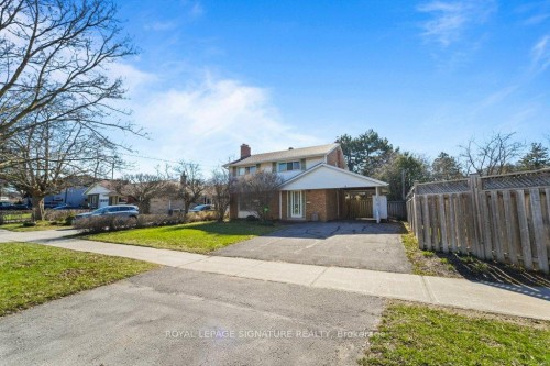 8 Underhill Drive, Toronto, ON - Outdoor