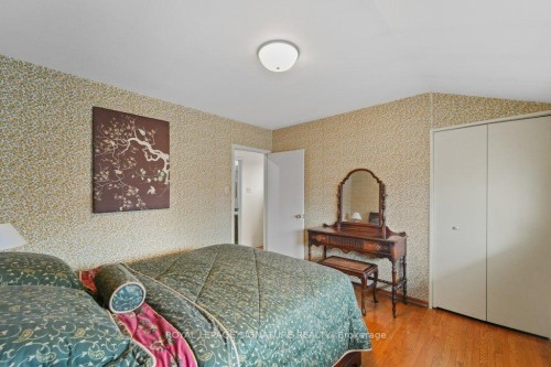 8 Underhill Drive, Toronto, ON - Indoor Photo Showing Bedroom