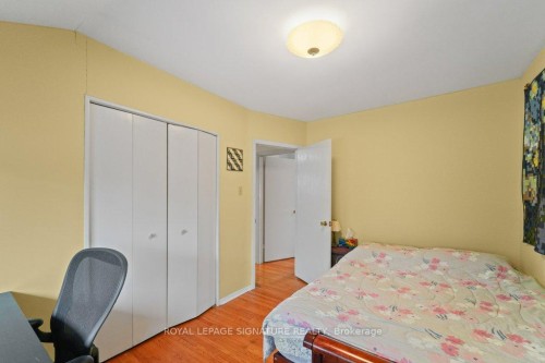 8 Underhill Drive, Toronto, ON - Indoor Photo Showing Bedroom