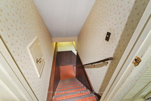8 Underhill Drive, Toronto, ON - Indoor Photo Showing Other Room