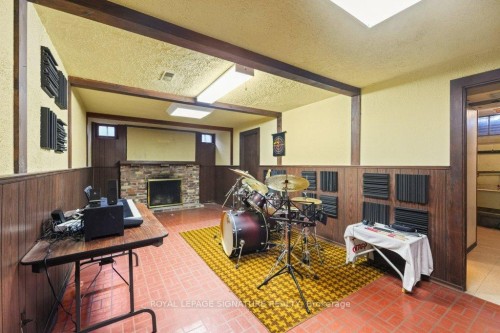 8 Underhill Drive, Toronto, ON -  With Fireplace