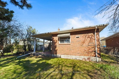 8 Underhill Drive, Toronto, ON - Outdoor