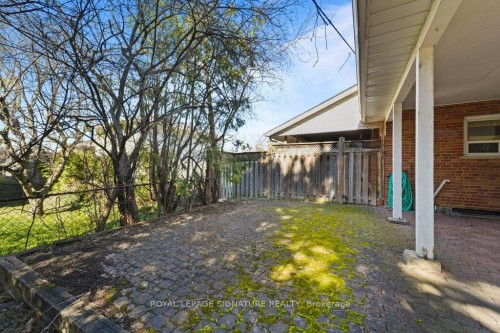 8 Underhill Drive, Toronto, ON - Outdoor