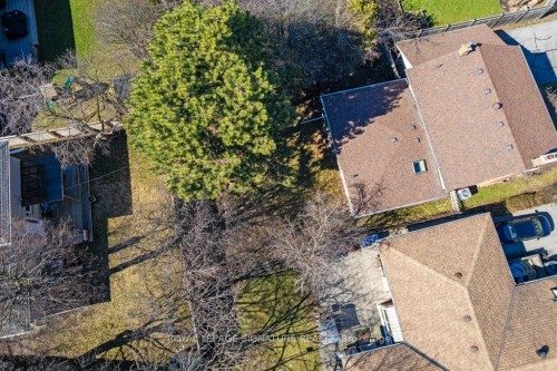 8 Underhill Drive, Toronto, ON - Outdoor