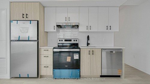 D803-4878 Powers Common, Burlington, ON - Indoor Photo Showing Kitchen