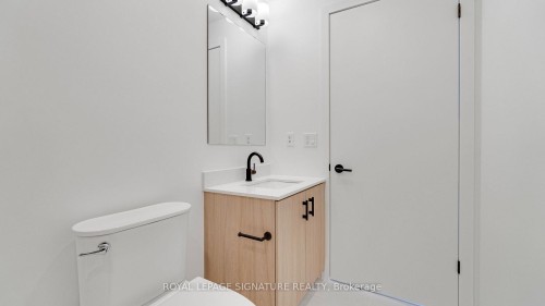 D803-4878 Powers Common, Burlington, ON - Indoor Photo Showing Bathroom