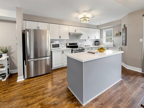 61 Sprucedale Way, Whitby, ON - Indoor Photo Showing Kitchen