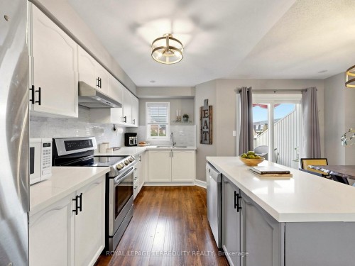 61 Sprucedale Way, Whitby, ON - Indoor Photo Showing Kitchen