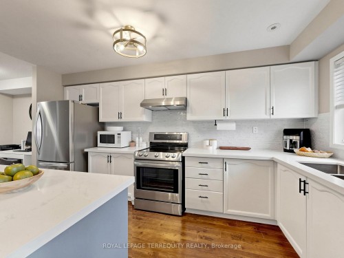 61 Sprucedale Way, Whitby, ON - Indoor Photo Showing Kitchen