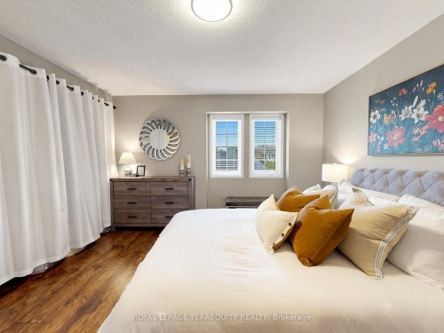 61 Sprucedale Way, Whitby, ON - Indoor Photo Showing Bedroom