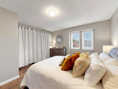 61 Sprucedale Way, Whitby, ON - Indoor Photo Showing Bedroom