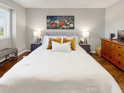 61 Sprucedale Way, Whitby, ON - Indoor Photo Showing Bedroom
