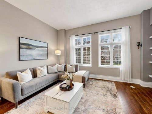 61 Sprucedale Way, Whitby, ON - Indoor Photo Showing Living Room