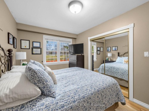 7 Jarwick Drive, Toronto, ON - Indoor Photo Showing Bedroom