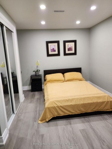7 Jarwick Drive, Toronto, ON - Indoor Photo Showing Bedroom