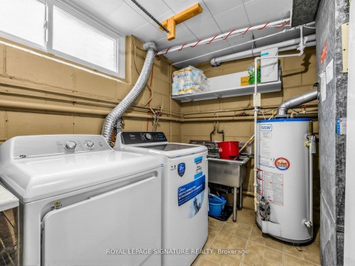 7 Jarwick Drive, Toronto, ON - Indoor Photo Showing Laundry Room